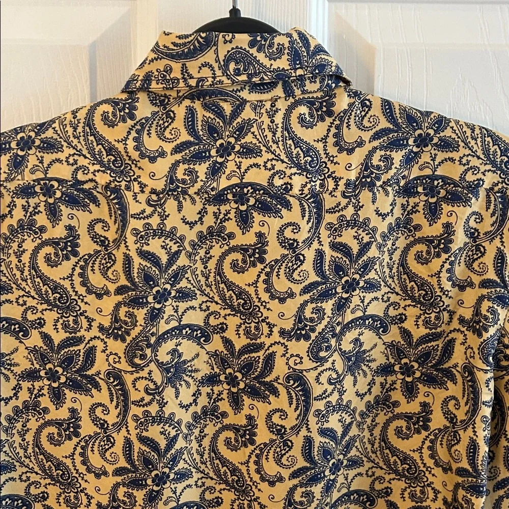 Sandro Paris pure silk blouse.  Size xs/s - Picture 5 of 8